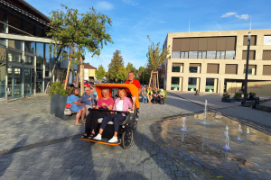 20260917_Vreni und Carola Rathausplatz